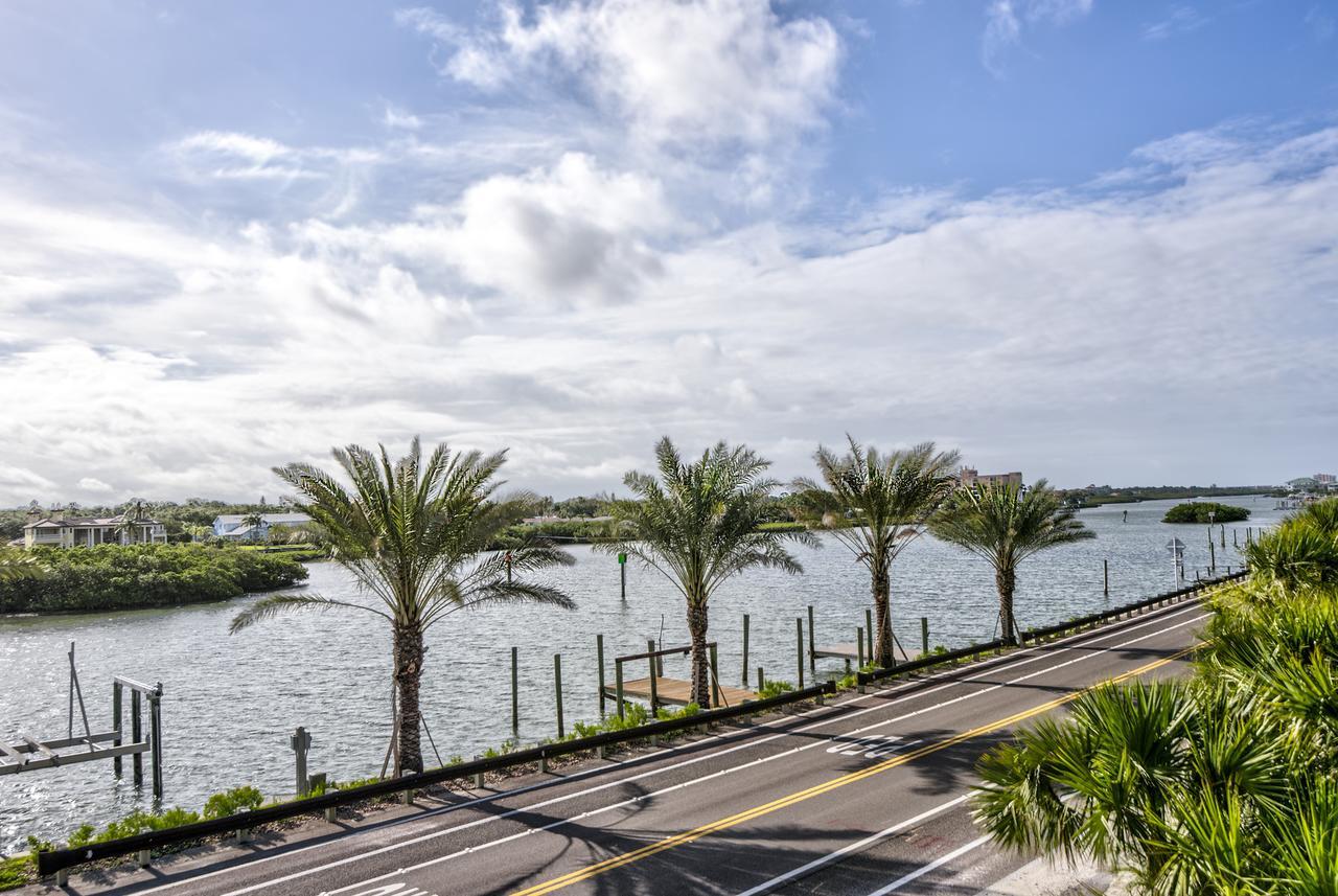 Serenity By The Sea Cottage A Clearwater Beach Exterior photo